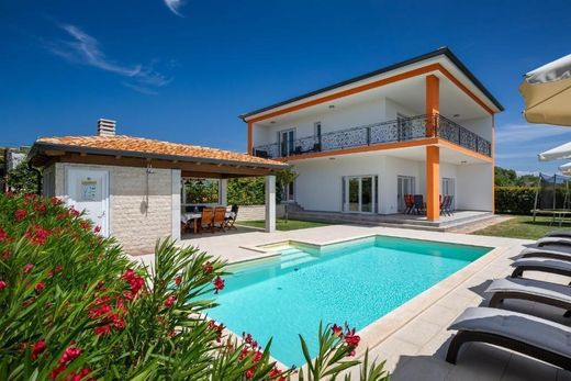 Luxury House for sale in Kaštel, 0 €, Photo 1