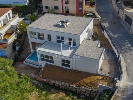 Maison de luxe à vendre à Llançà, 0 €, Photo 2