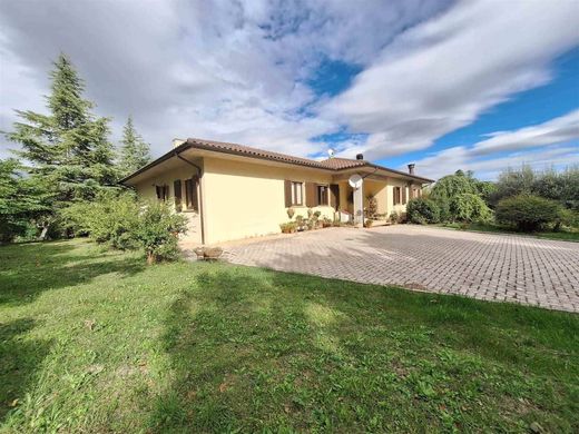 Luxury House for sale in San Severino Marche, 450 000 €, Photo 5