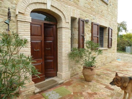 Maison de luxe à vendre à San Severino Marche, 480 000 €, Photo 6