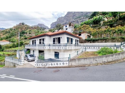 Maison de luxe à vendre à Câmara de Lobos, 450 000 €, Photo 1