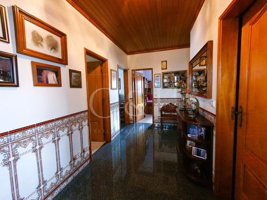 Luxury House for sale in Seixal, 598 000 €, Photo 1
