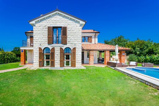 Maison de luxe à vendre à Kras, 750 000 €, Photo 2