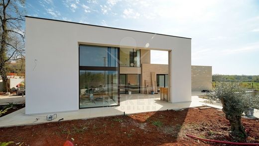 Maison de luxe à vendre à Novigrad, 950 000 €, Photo 6