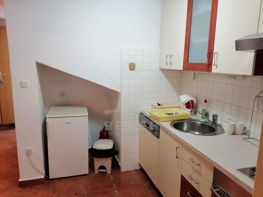 Maison de luxe à vendre à Split, 398 000 €, Photo 5