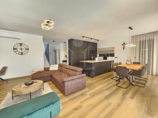 Maison de luxe à vendre à Porec, 899 000 €, Photo 6