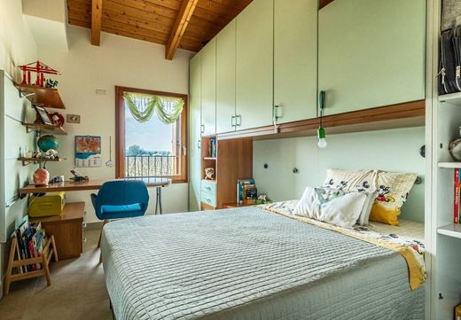 Maison de luxe à vendre à Imola, 429 000 €, Photo 3