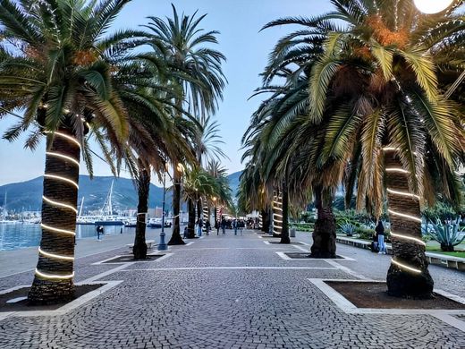 Luxury House for sale in La Spezia, 1 950 000 €, Photo 3