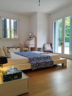 Luxury House for sale in Mirano, 690 000 €, Photo 6