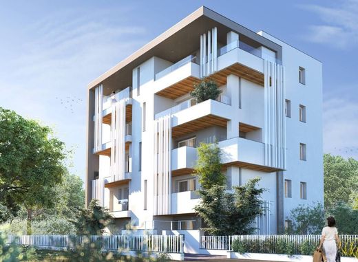 Luxury Apartment for sale in Rimini, 670 000 €, Photo 1