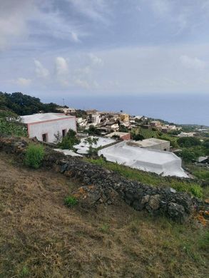 Luxury House for sale in Pantelleria, 650 000 €, Photo 1