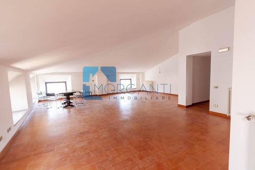 Luxury Apartment for sale in Pietrasanta, 1 300 000 €, Photo 1