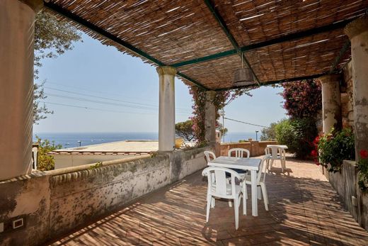 Maison de luxe à vendre à Capri, 1 250 000 €, Photo 1