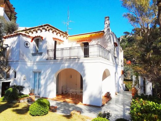 Maison de luxe à vendre à Capri, 3 800 000 €, Photo 1