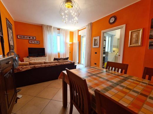 Luxury Apartment for sale in Albenga, 575 000 €, Photo 4