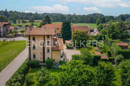 Luxury House for sale in Agrate Conturbia, 410 000 €, Photo 2