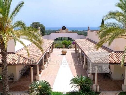 Luxury House for sale in Cagliari, 13 000 000 €, Photo 1