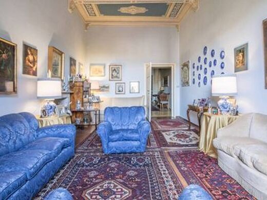 Appartement de luxe à vendre à Siena, 800 000 €, Photo 1