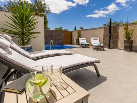 Maison de luxe à vendre à Loulé, 925 000 €, Photo 1