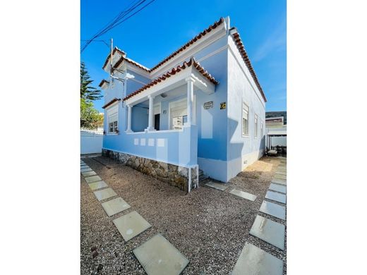 Maison de luxe à vendre à Almada, 850 000 €, Photo 1