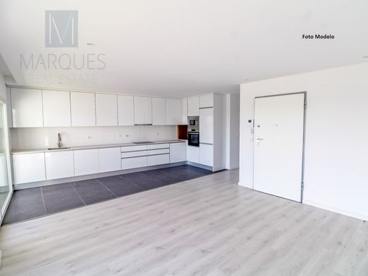 Luxury Apartment for sale in Seixal, 585 000 €, Photo 4