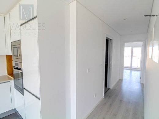 Luxury Apartment for sale in Seixal, 585 000 €, Photo 5