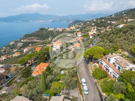 Luxury House for sale in Chiavari, 2 350 000 €, Photo 1