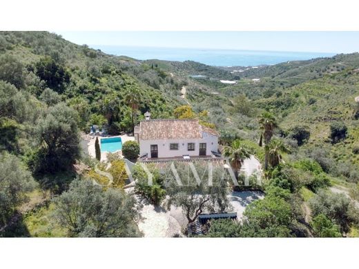 Luxury House for sale in Sayalonga, 490 000 €, Photo 1