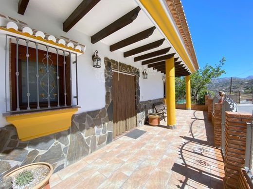 Luxury House for sale in Sayalonga, 575 000 €, Photo 2