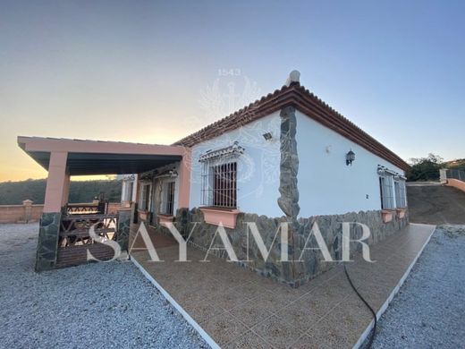 Luxury House for sale in Sayalonga, 585 000 €, Photo 2