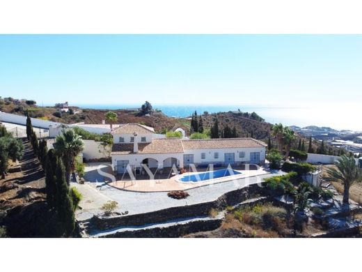 Luxury House for sale in Sayalonga, 595 000 €, Photo 2