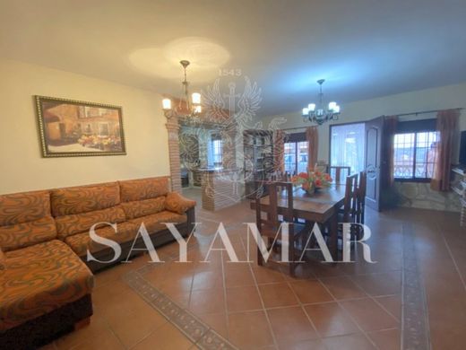 Luxury House for sale in Sayalonga, 585 000 €, Photo 4