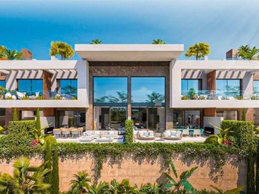 Luxury House for sale in Marbella, 1 950 000 €, Photo 1