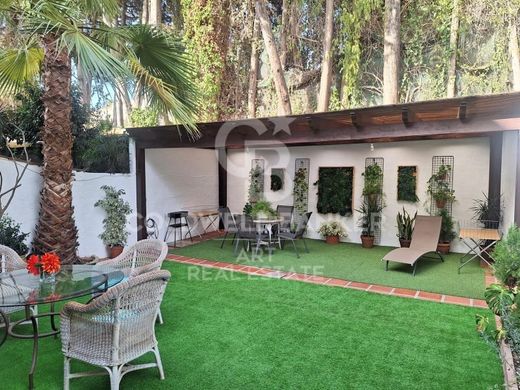 Luxury House for sale in Marbella, 698 000 €, Photo 1
