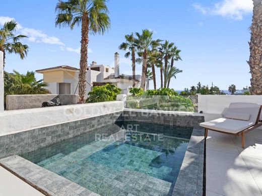Maison de luxe à vendre à Estepona, 883 989 €, Photo 1
