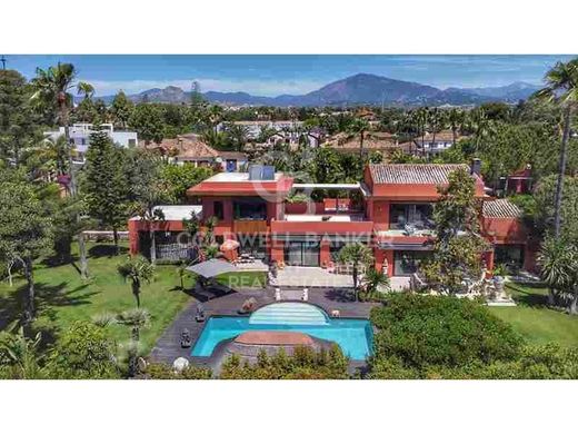Luxury House for sale in Marbella, 2 450 000 €, Photo 1