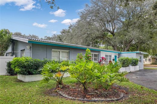 Luxury House for sale in Hollywood, 652 418 €, Photo 2