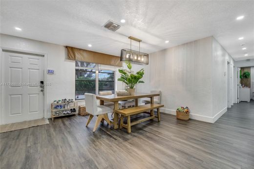 Luxury House for sale in Hollywood, 652 418 €, Photo 5