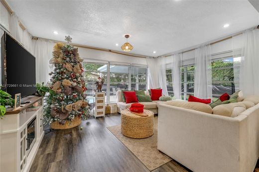 Luxury House for sale in Hollywood, 652 418 €, Photo 7