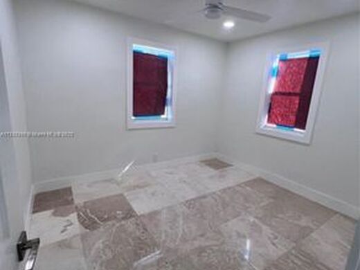 Luxury House for sale in Hollywood, 428 364 €, Photo 7