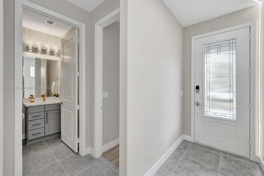 Luxury House for sale in Hollywood, 1 244 745 €, Photo 3