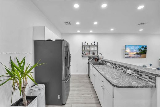 Luxury House for sale in Hollywood, 408 853 €, Photo 5