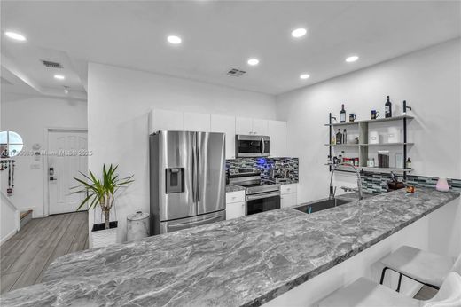 Luxury House for sale in Hollywood, 408 853 €, Photo 6