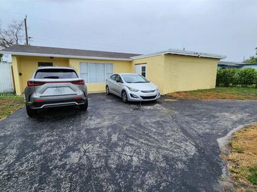 Luxury House for sale in Hollywood, 472 145 €, Photo 2