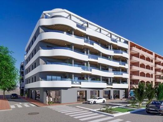 Luxury Apartment for sale in Torrevieja, 469 000 €, Photo 1