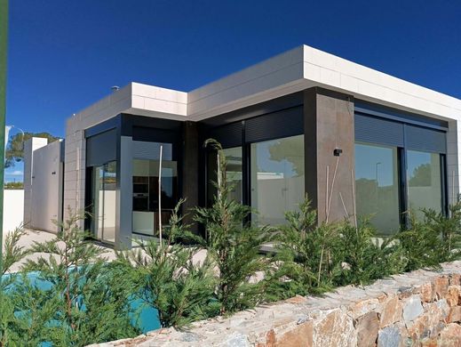 Luxury House for sale in Pilar de La Horadada, 594 000 €, Photo 1