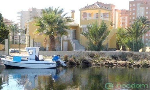 Luxury House for sale in La Manga Del Mar Menor, 780 000 €, Photo 1