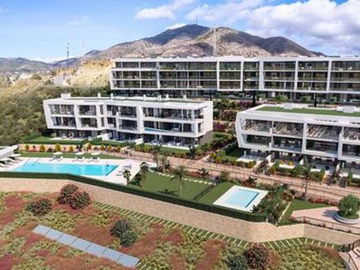 Luxury Apartment for sale in Fuengirola, 528 000 €, Photo 1