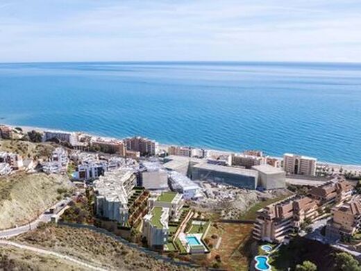 Luxury Apartment for sale in Fuengirola, 665 000 €, Photo 1