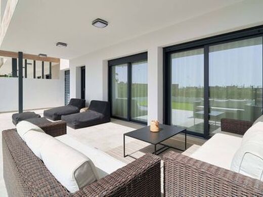 Luxury Apartment for sale in Estepona, 567 000 €, Photo 6